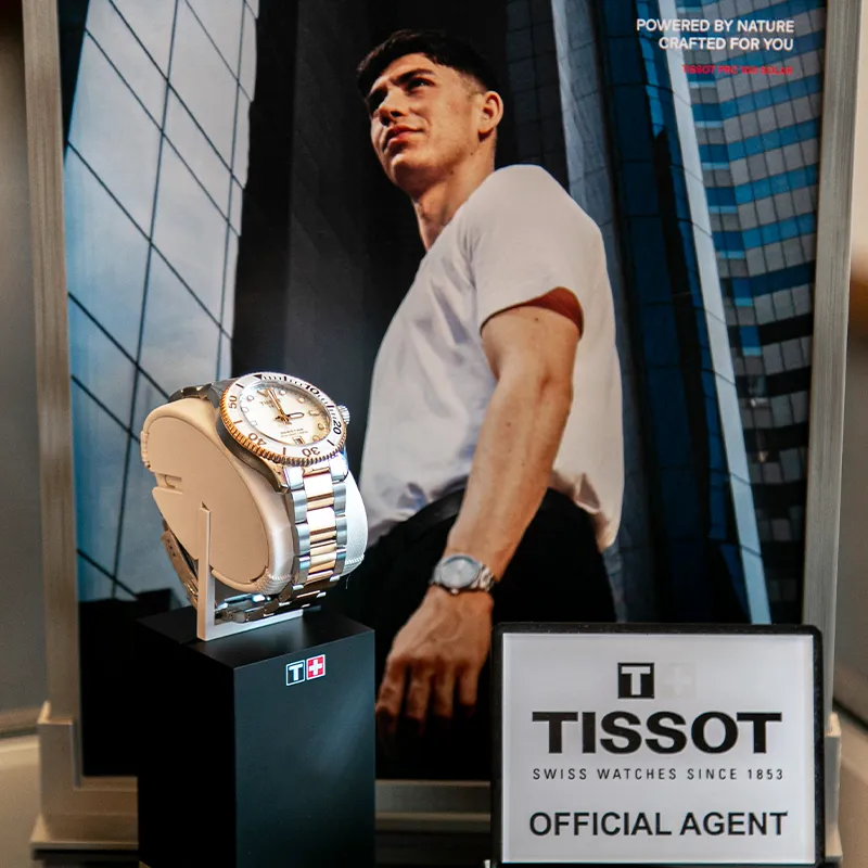 Ogni orologio che trovi nella nostra boutique nasce da una scelta attenta: scegliamo orologi che uniscano design, tecnologia, personalità e qualità costruttiva.