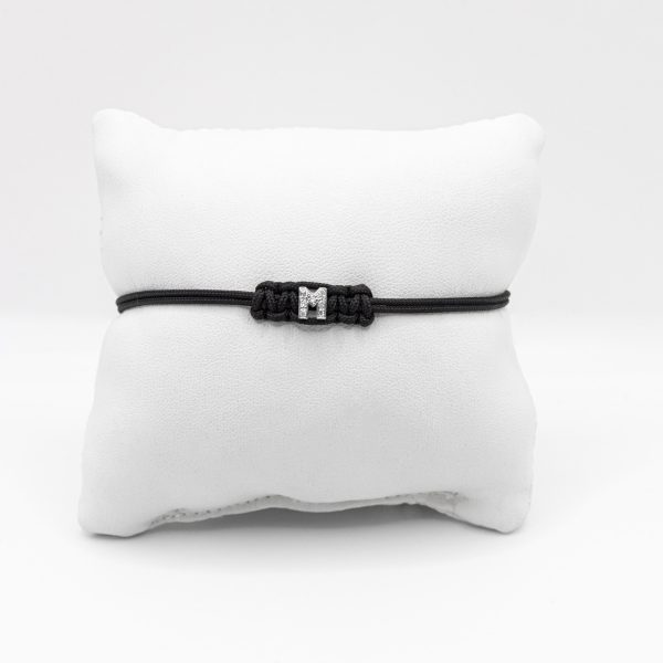 SCARABEO Bracciale Lettera M, Cordino Nero, Oro bianco 18kt e diamanti